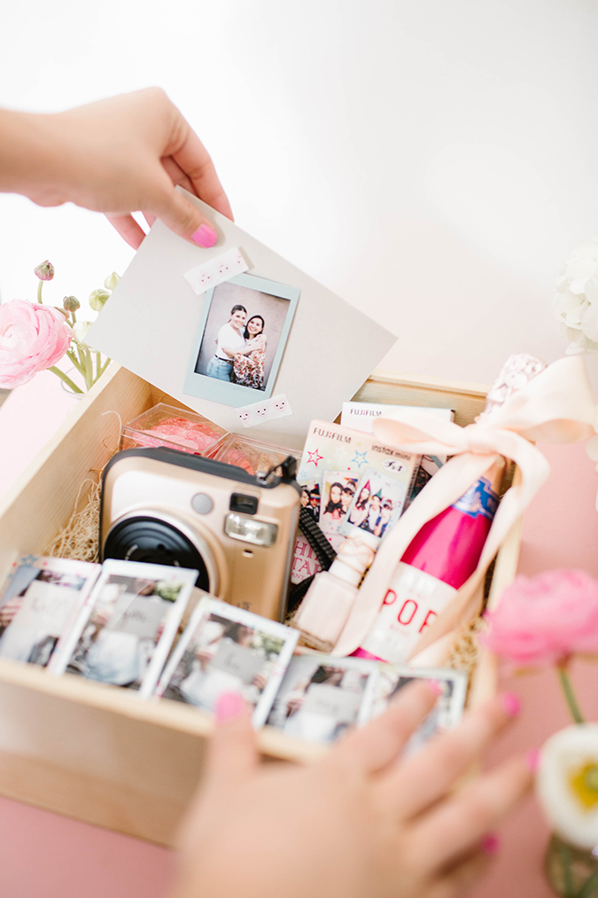 Unique giftbox to ask your friends to be in your wedding