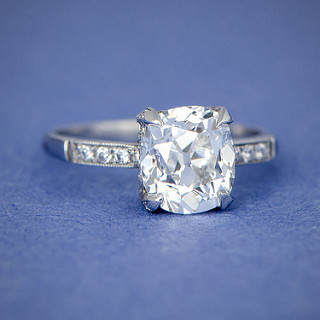 Vintage-Cushion-Cut-Diamond-Engagement-Ring-11115-Artistic-View-5