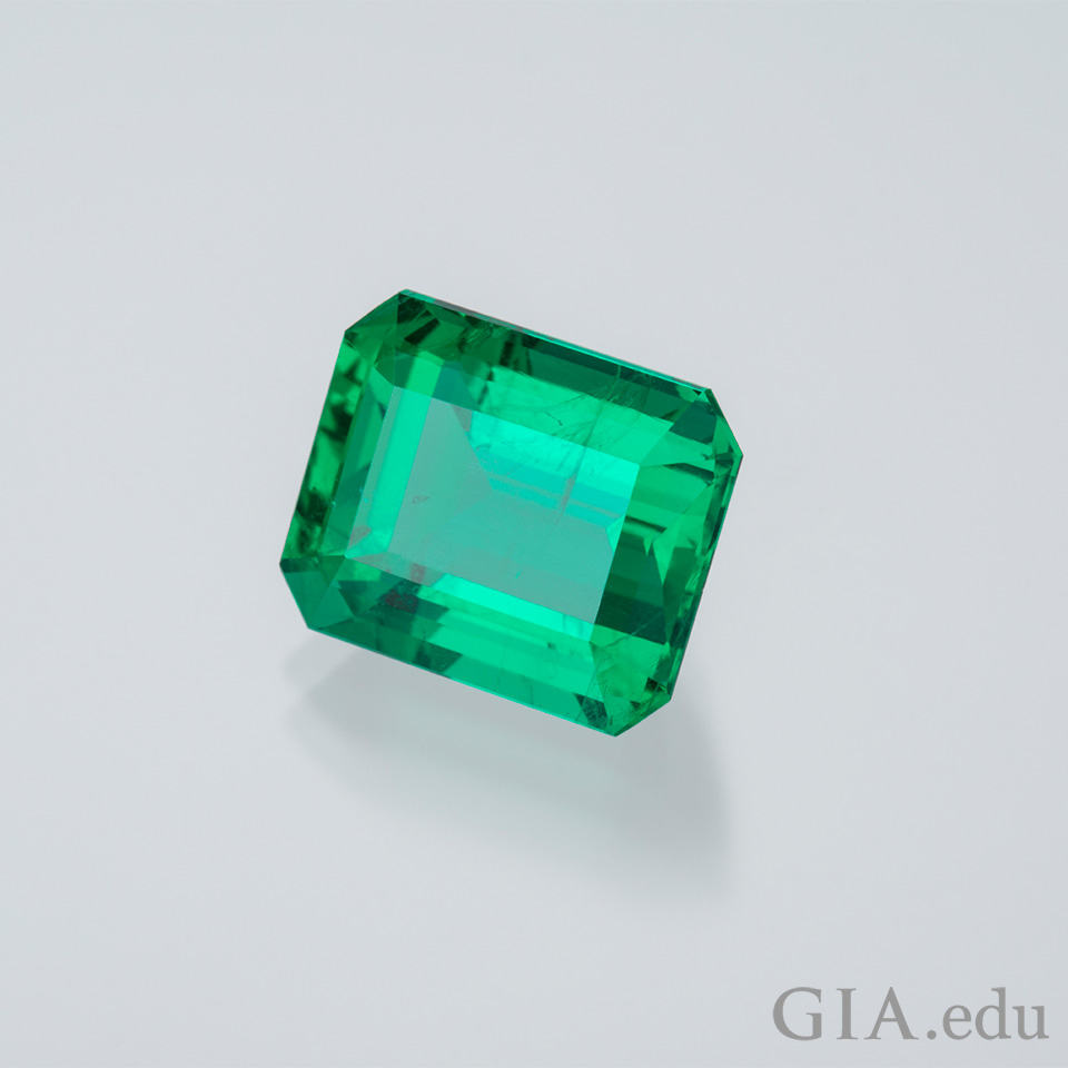 20th wedding anniversary gemstone 9.29 ct emerald