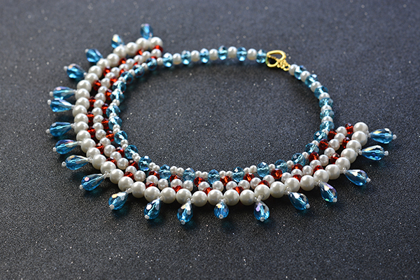 This is my final piece! I'm so proud to show you my ocean style statement necklace!