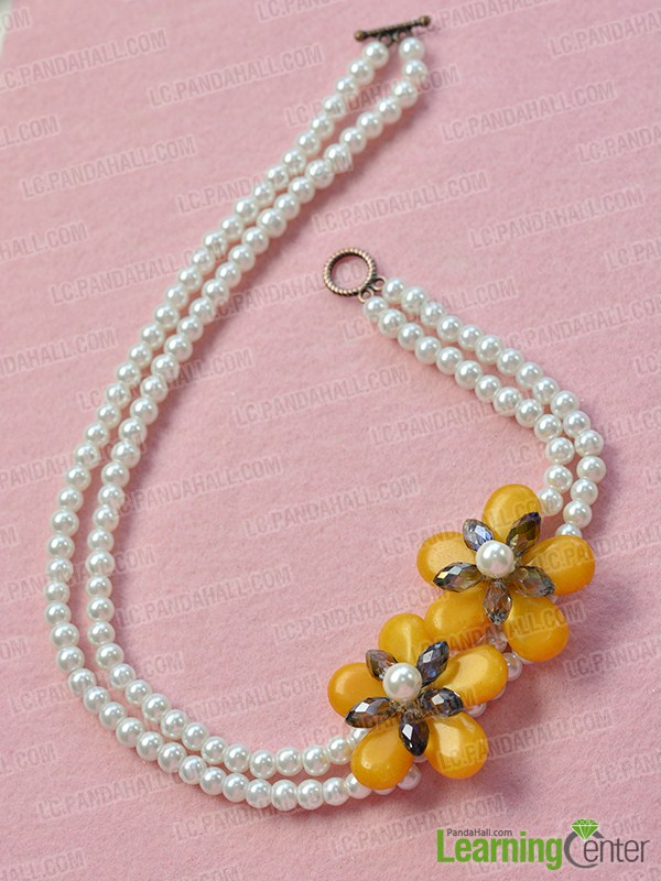 make the rest part of the white two-strand pearl bead necklace