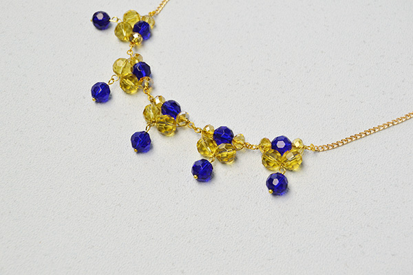 Here is the final look of the simple beading chain necklace with glass beads: