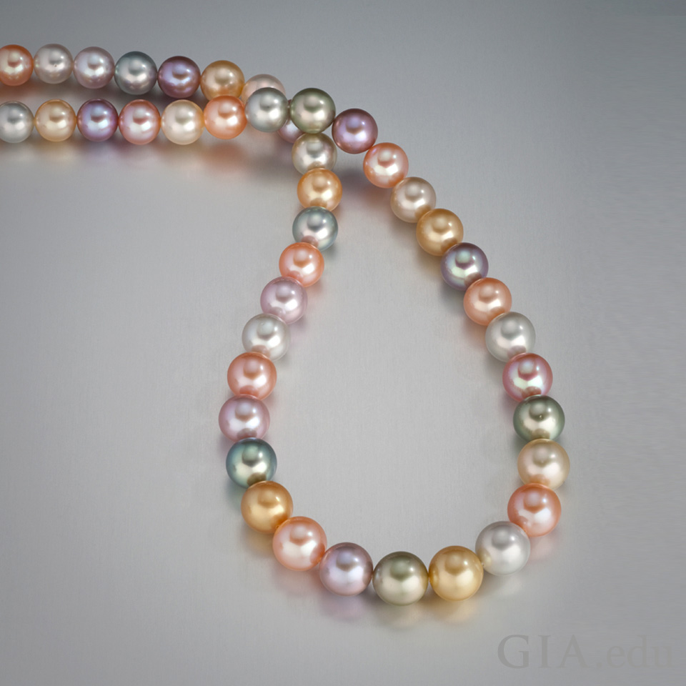 Pearl quality: natural-colored cultured pearls