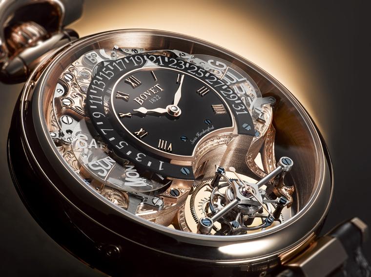 Thanks to Bovet's patented Amadeo® system, the Bovet Amadeo® Fleurier Tourbillon Virtuoso III is able to transform into a pocket watch, a wristwatch, a pendant and a table clock by simply depressing the button