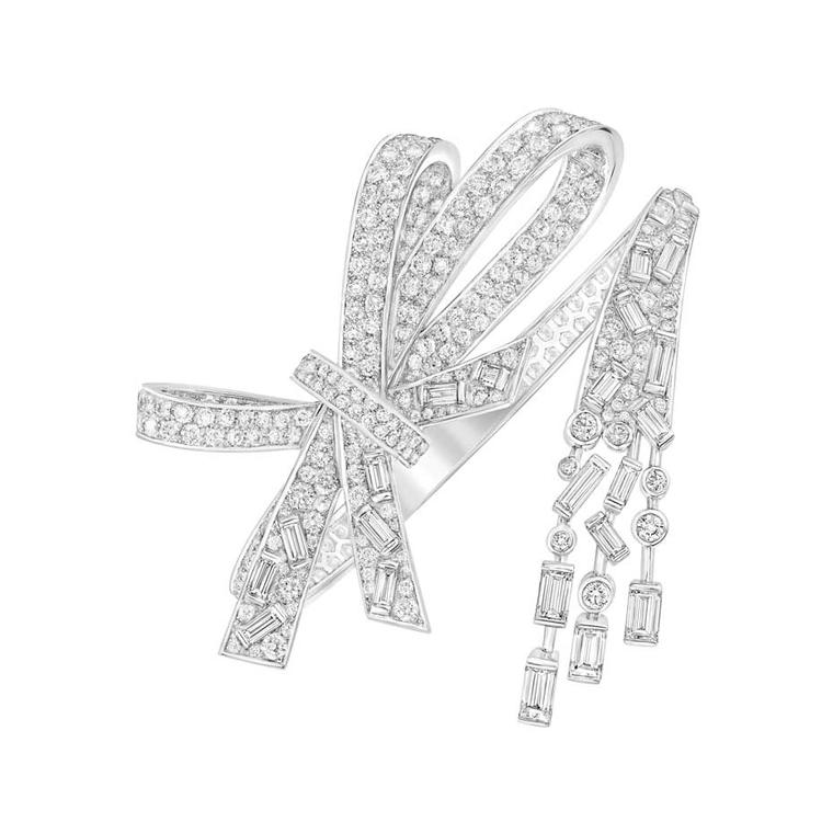 From the new Les Intemporels de Chanel collection, this Ruban bracelet in white gold is set with 23 baguette-cut diamonds and 384 brilliant-cut diamonds.