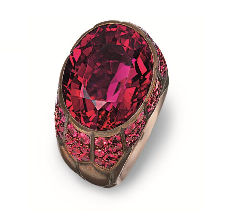 MPL-2013-Hemmerle-Brown-patinated-copper-white-gold-Rubellite-spinels-ring