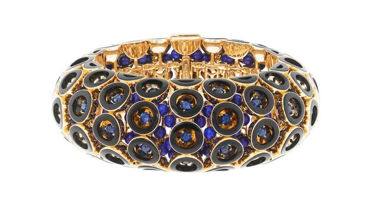 Viola Davis also wore this OpArt Lapis bracelet from the Pierres de Caractère - Variations collection by Van Cleef & Arpels to the Screen Actors Guild Awards 2015.