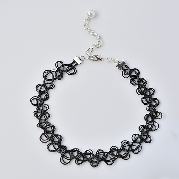 final look of the black stretchy tattoo choker necklace