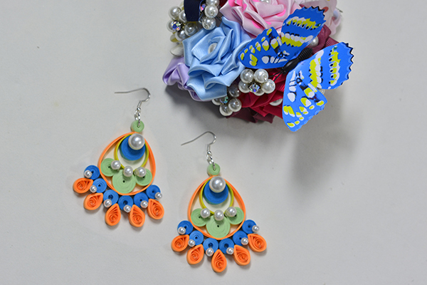 final look of the quilling paper flower earrings