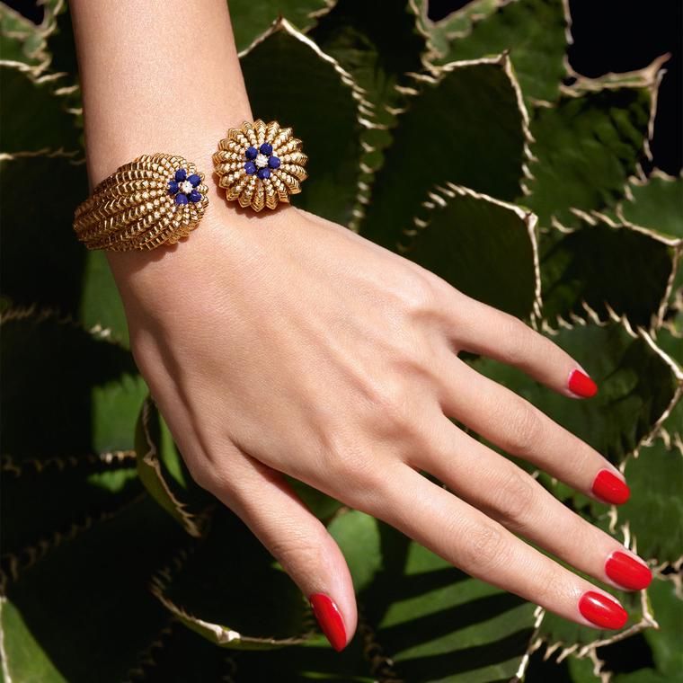 Cartier de Cactus bracelet in yellow gold, lapis lazuli and diamonds