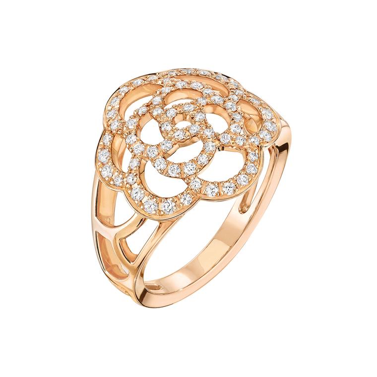 Chanel Camélia ring in rose gold and diamonds
