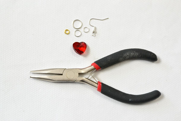 Materials needed for the red heart earrings: 
