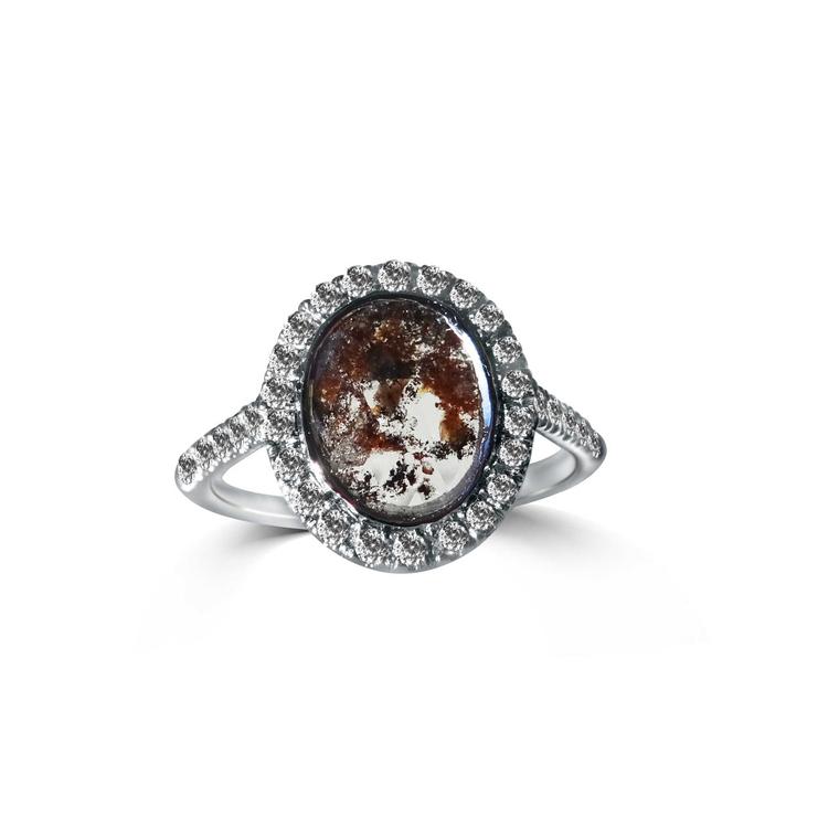 DECÏ London diamond engagement ring