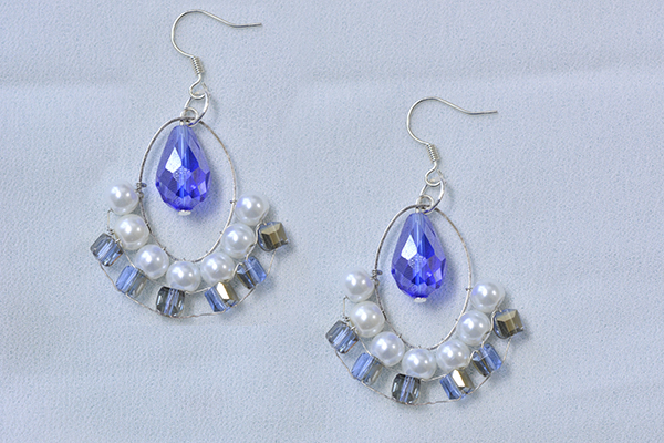 Here shows the final look of the crystal hoop drop earrings for summer: