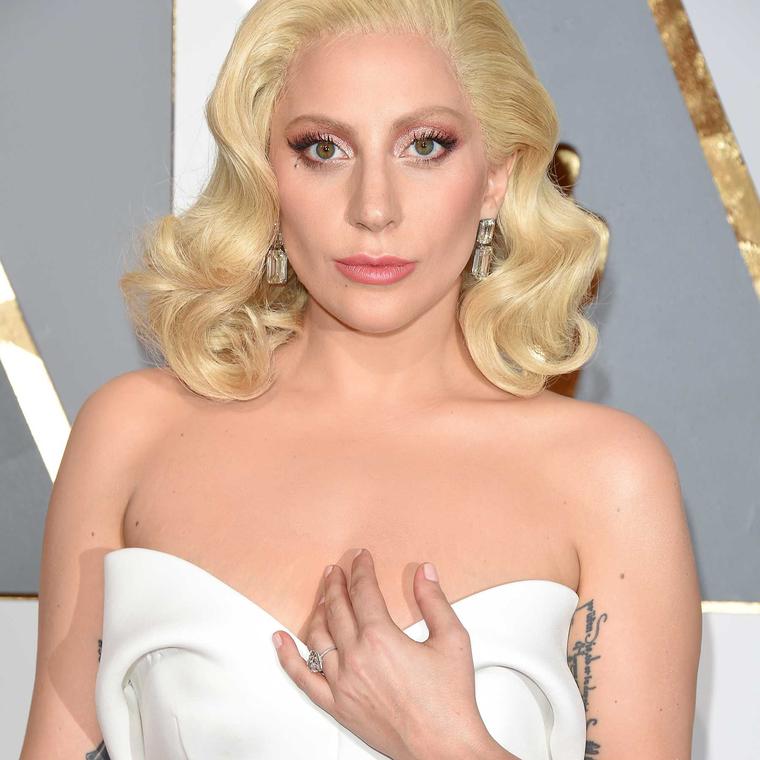 Lady Gaga Oscars red carpet jewelry