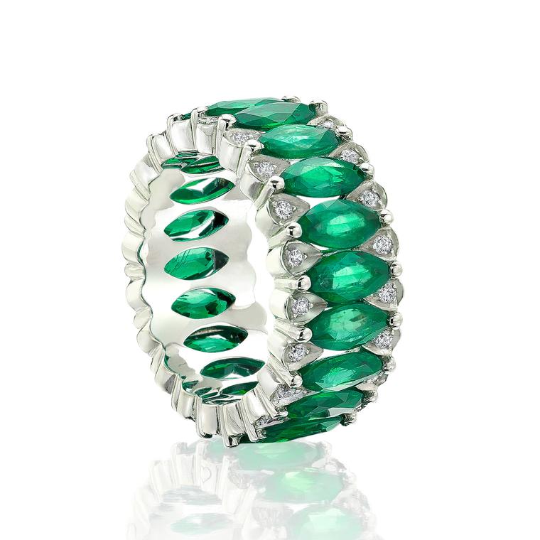 Niquesa emerald and diamond ring