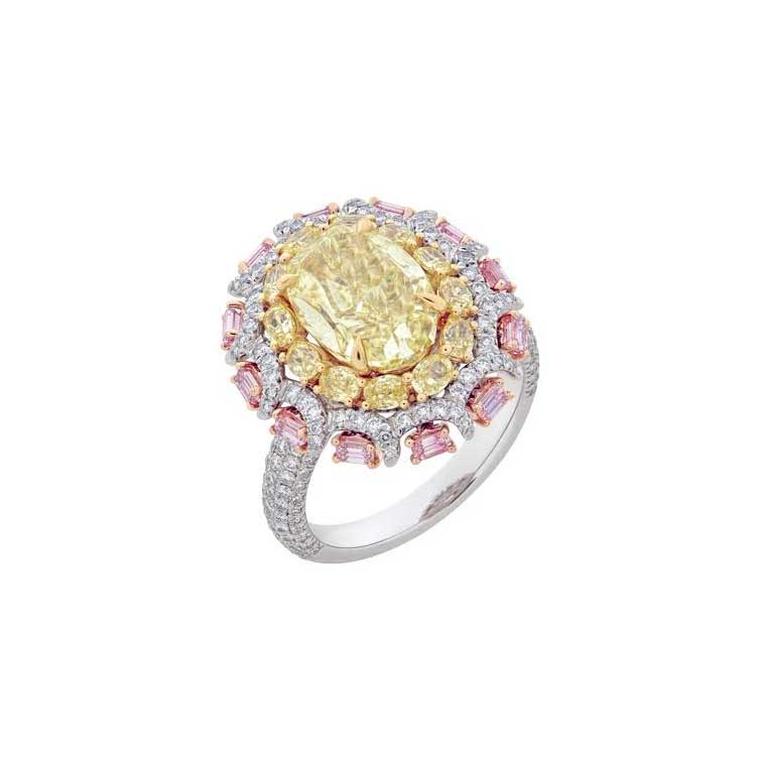 Nirav Modi yellow and pink diamond en tremblant ring