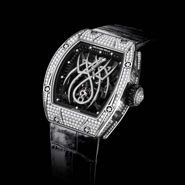 Designed in collaboration with Natalie Portman, the tourbillon movement in the Richard Mille RM19-01 features a diamond-set spider that spreads his tapered legs across the dial while his abdomen holds the tourbillon cage.