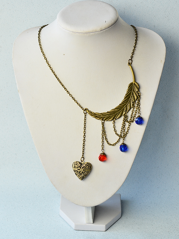  the final look of this beads and chain necklace