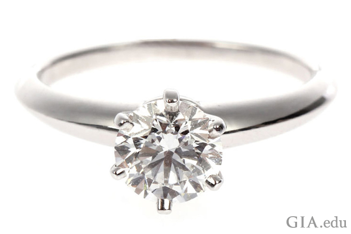 A 1.07 ct diamond engagement ring 