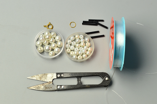 Supplies you’ll need in making the bugle bead necklace