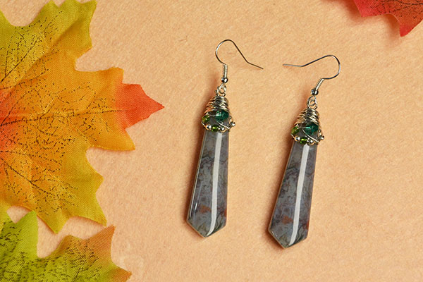 Here is the final look of the cool bullet gemstone bead earrings: