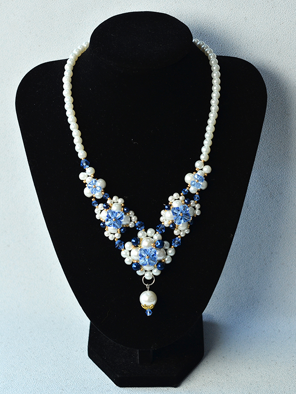finished pearl bead flower pendant necklace: