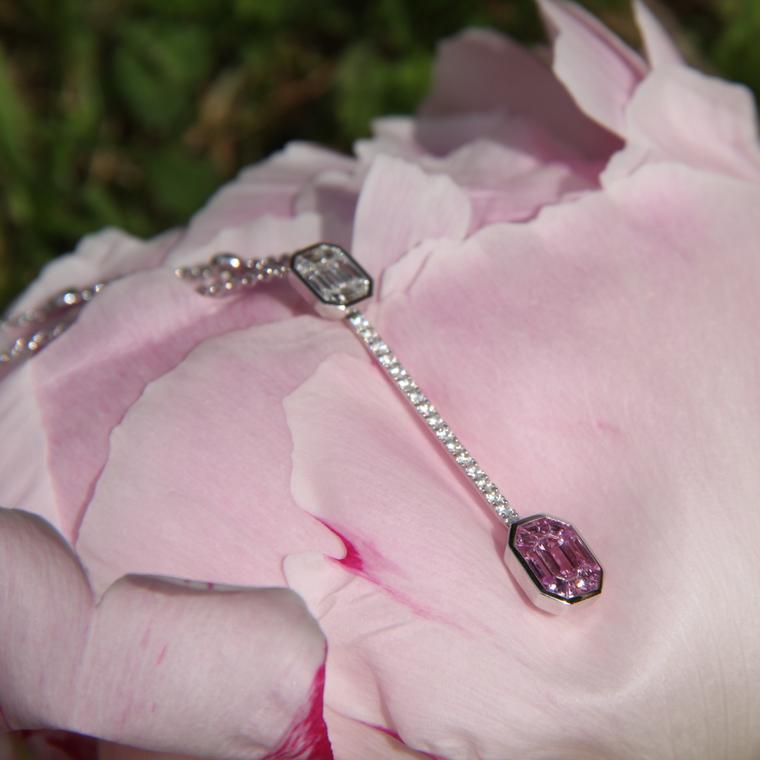 Muse Pantoni pink sapphire pendant