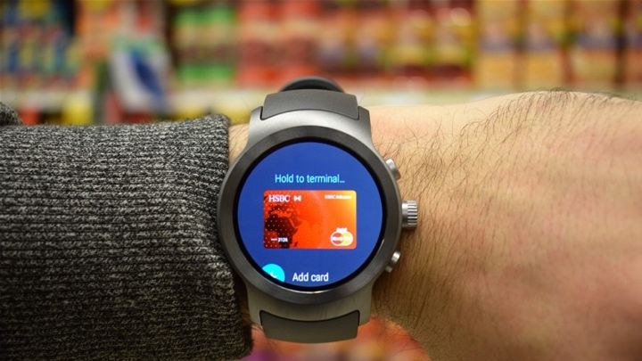 Apple Pay v Samsung Pay v Android Pay: Smartwatch payments fight it out